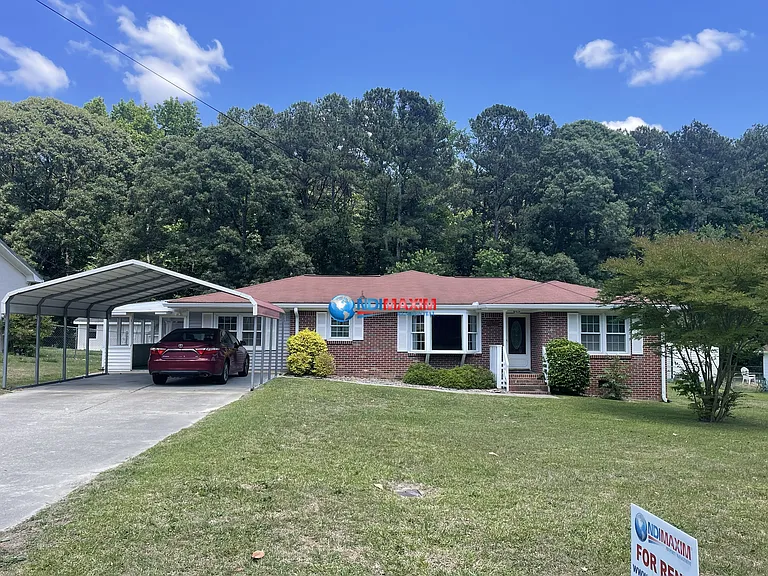 951 Northside Dr — Photo 1