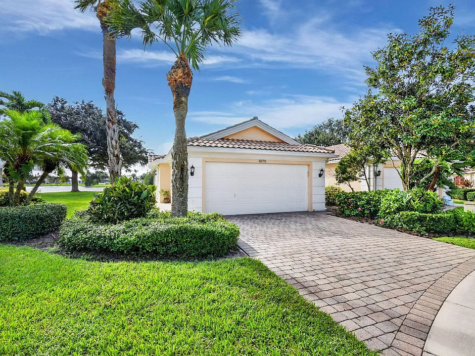 8270 Eleuthera Ln