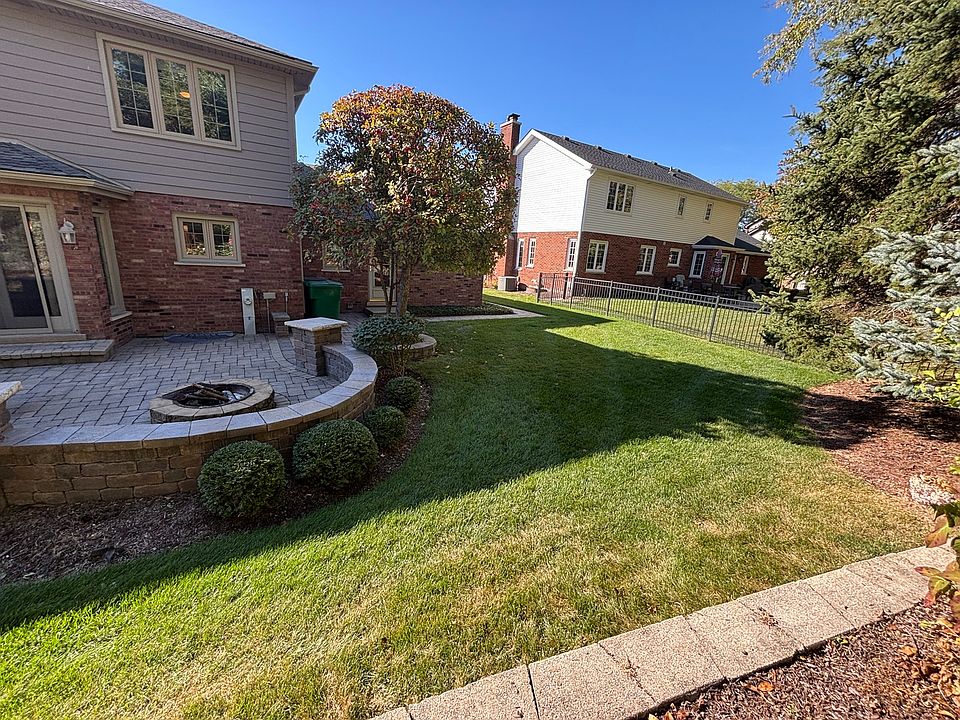 2nd image of 8756 Butterfield Ln