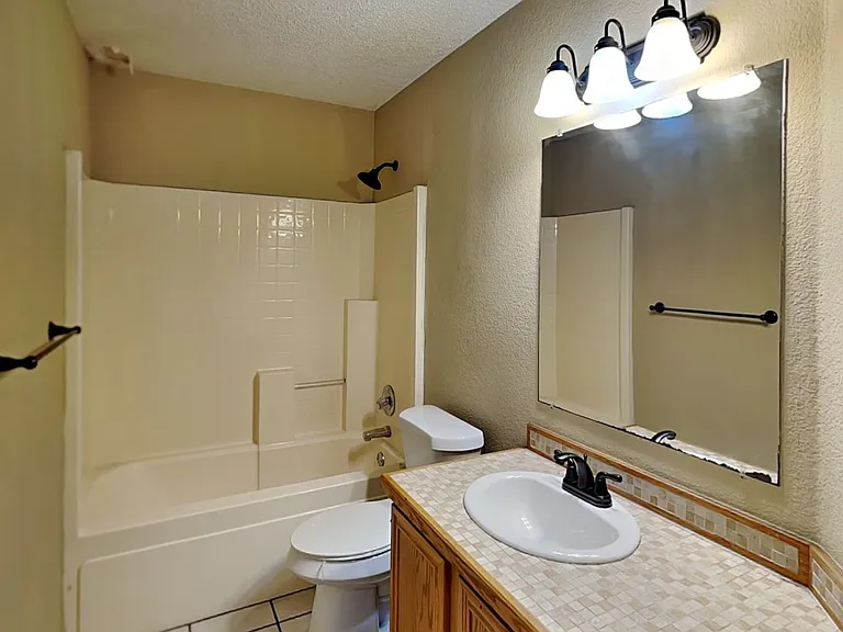10517 Lone Pine Ln — Photo 15