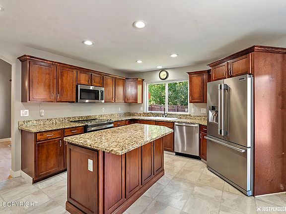 3rd image of 1944 Meander Cir