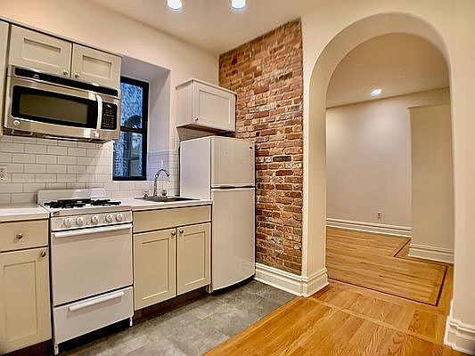1st image of 207 E 29th St APT 3