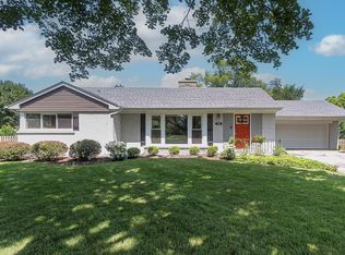 745 S Vail Ave, Arlington Heights, IL 60005