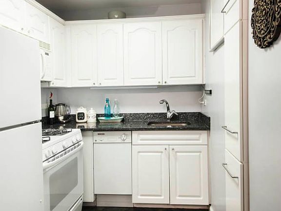 2nd image of 205 3rd Ave APT 2A