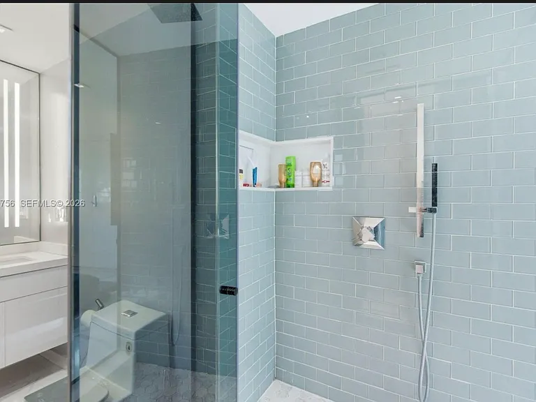 1428 Euclid Ave #207 — Photo 11