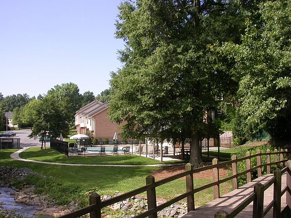 Walkway across stream between Salem I & II