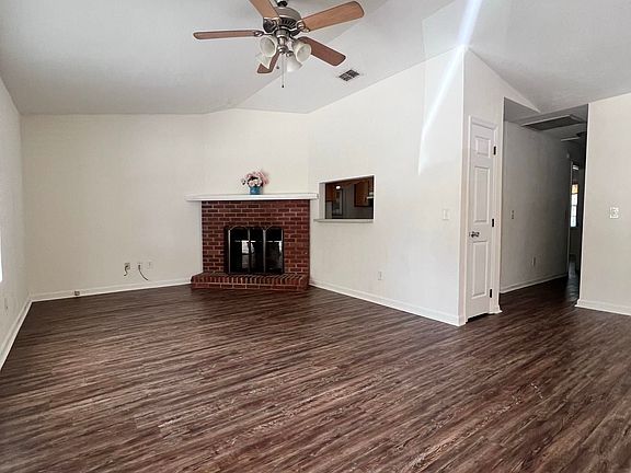 2nd image of 1554 Merry Oaks Ct