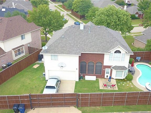 3rd image of 10101 Noel Dr