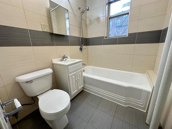 25 Kensington Ave #19403