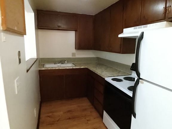 3rd image of 1430 Emery St APT 4