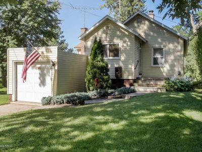 3761 Willow Dr NE, Grand Rapids, MI, 49525