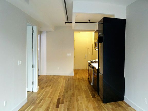 4th image of 876 Dekalb Ave #306