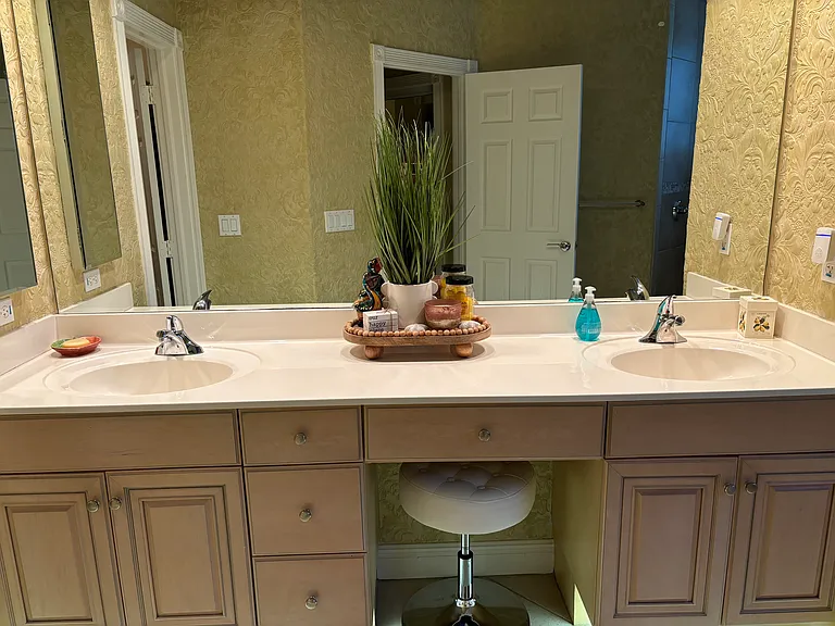 25043 Pinewater Cove Ln — Photo 32