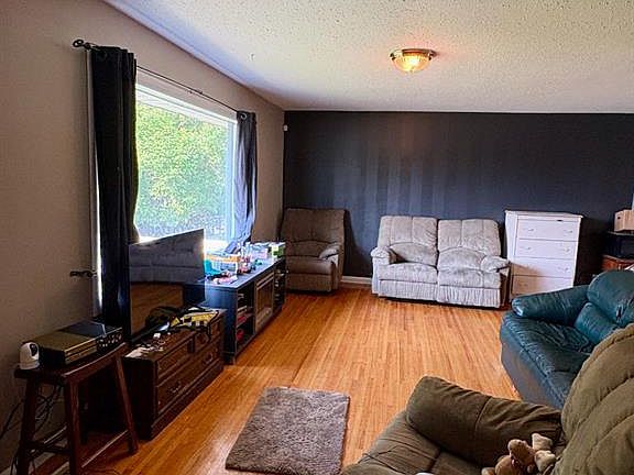 3rd image of 4122 S 50th St