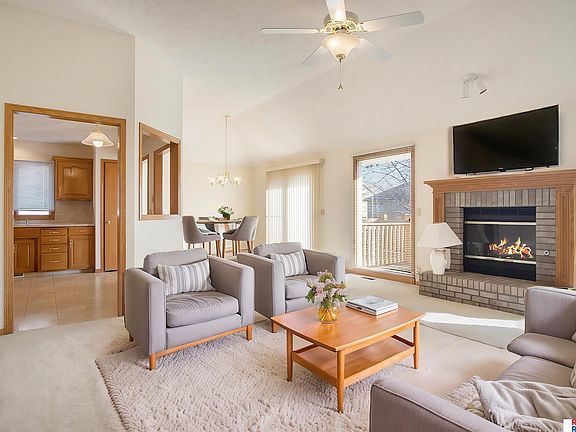 2nd image of 301 Castle Pine Dr