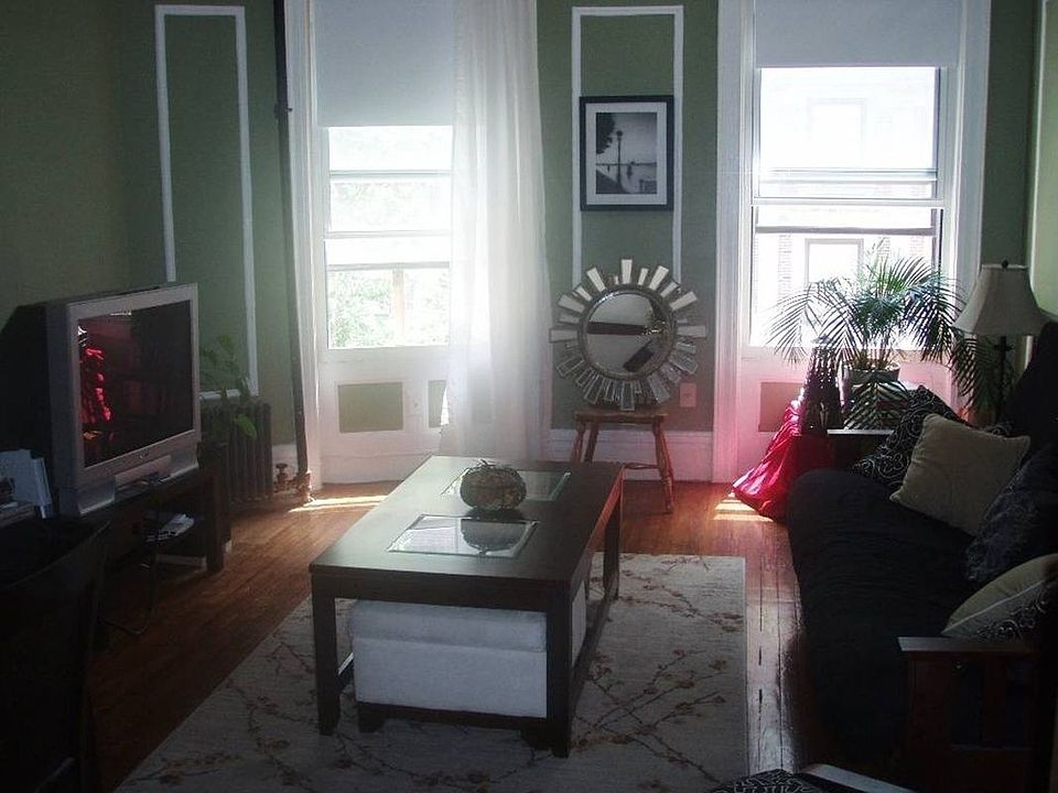 1st image of 243 W 100th St APT 3