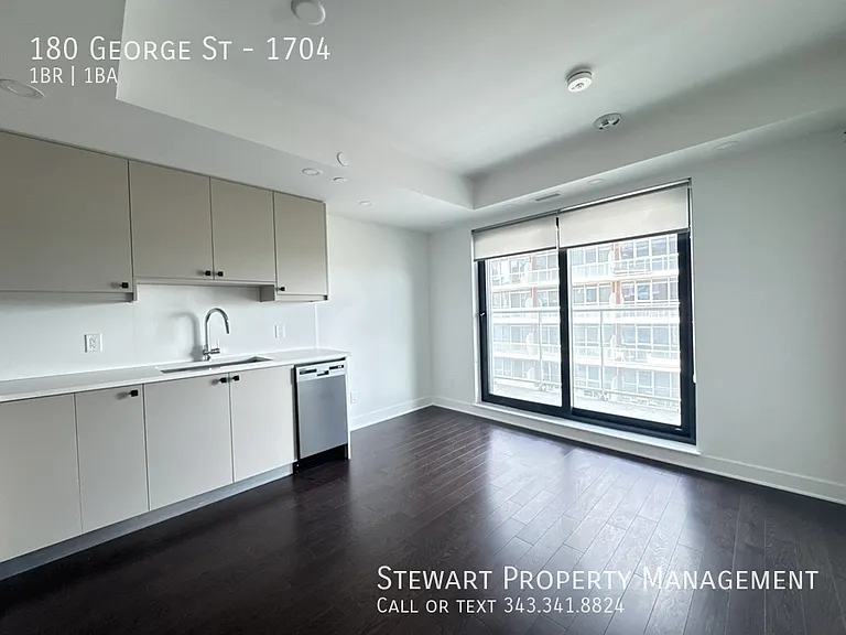 180 George St #1704 — Photo 11