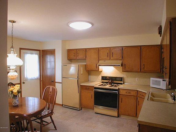 4th image of 5146 Southglow Ct SE