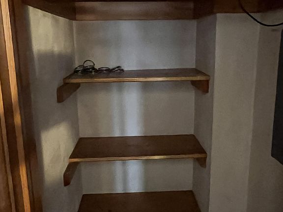 4th image of 1617 A Ave NE