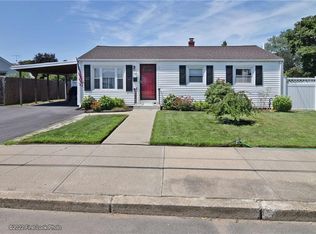 72 Julian St, Pawtucket, RI 02861