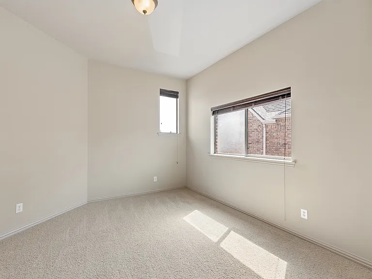 7005 Kenswick Dr — Photo 21
