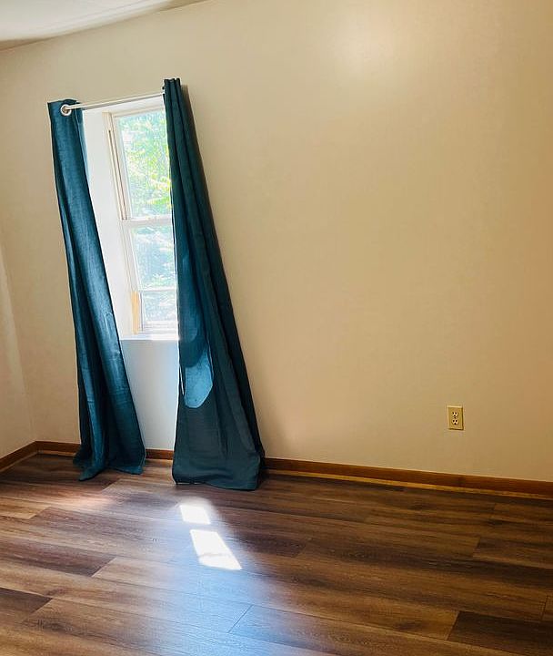 2nd image of 521 Wampum Ave APT 6