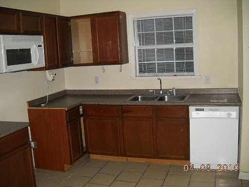 4th image of 208 S Marlborough Ave