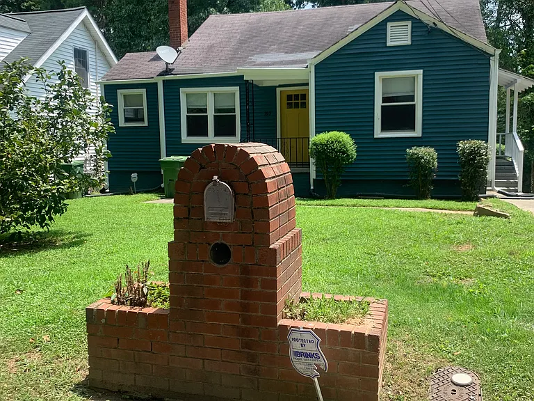 595 S Evelyn Pl NW — Photo 1