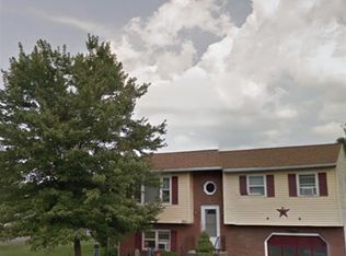102 Gurba Dr S, Stillwater, NY 12170