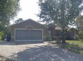 8156 Sandpiper Rd, Fort Myers, FL 33967
