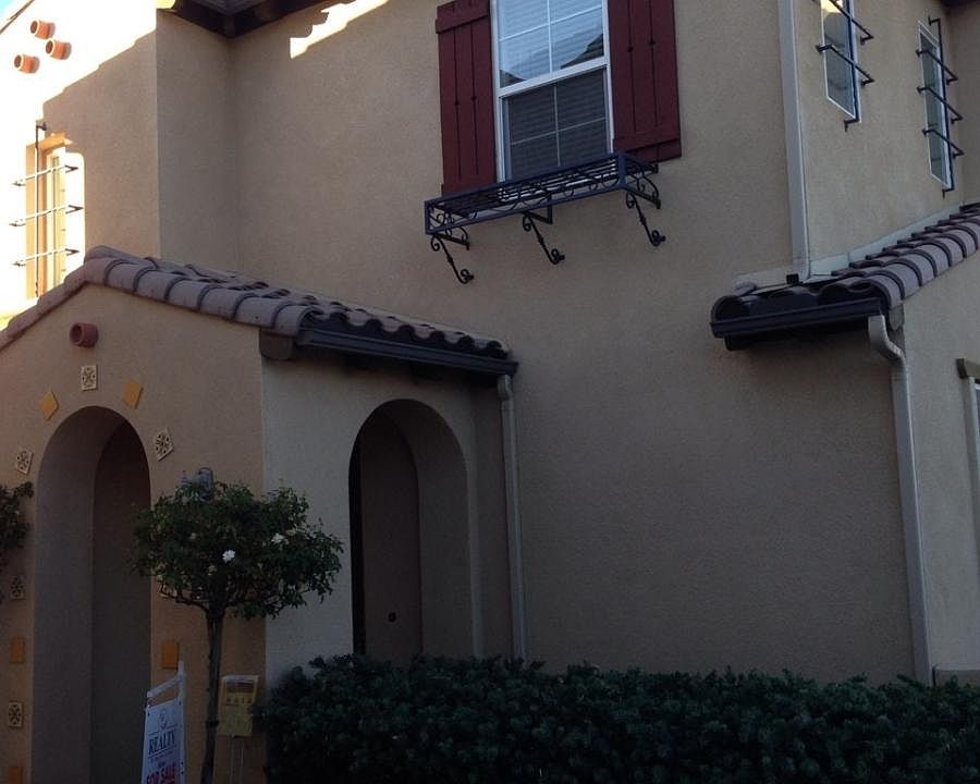 1st image of 2750 E Oak Hill Dr Unit 34