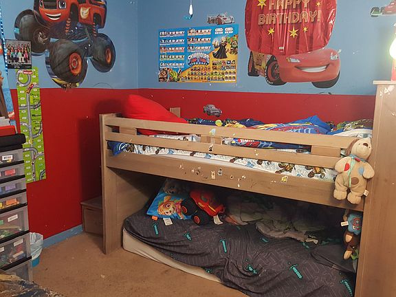 Kids bedroom 