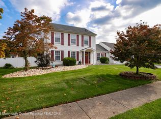 14 Gary Dr, Marlboro, NJ 07746