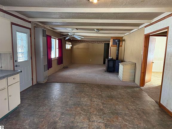5th image of 20347 Faylor Rd