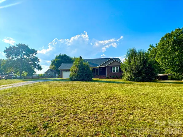 4105 Salem Pointe Dr, Monroe, NC 28110