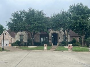 9113 Cedar Bluffs Dr, North Richland Hills, TX 76182