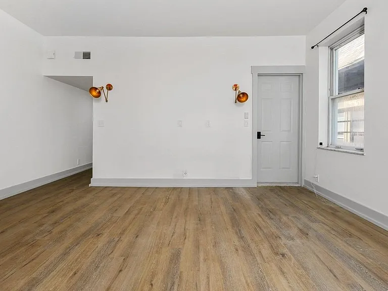 2127 W Clifton Ave #2 — Photo 6