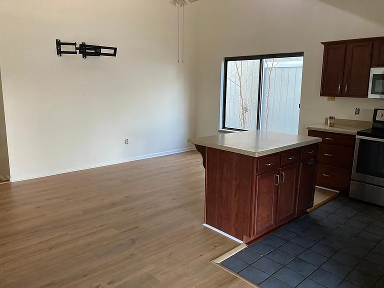 612 Hidden Point Dr — Photo 4