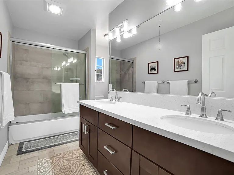 1304 S Mayflower Ave #A — Photo 8