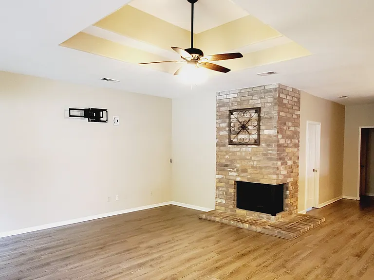 47 Sandpebble Dr — Photo 2