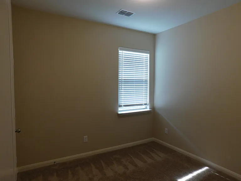 304 Aaron St — Photo 24