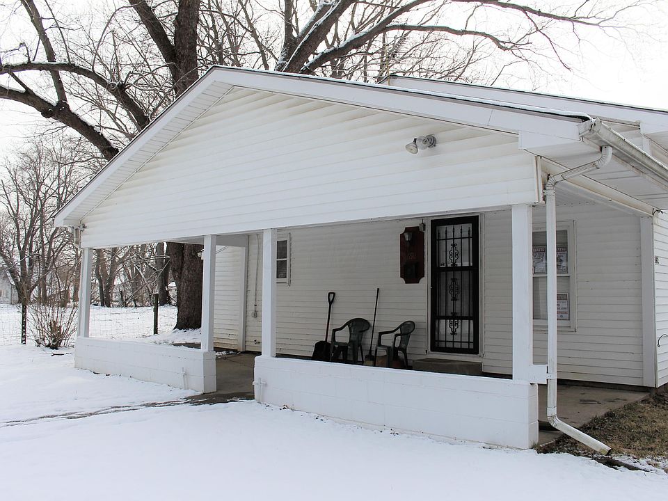 1st image of 692 Olive Ln