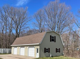 3750 S Ravenna Rd, Ravenna, MI 49451