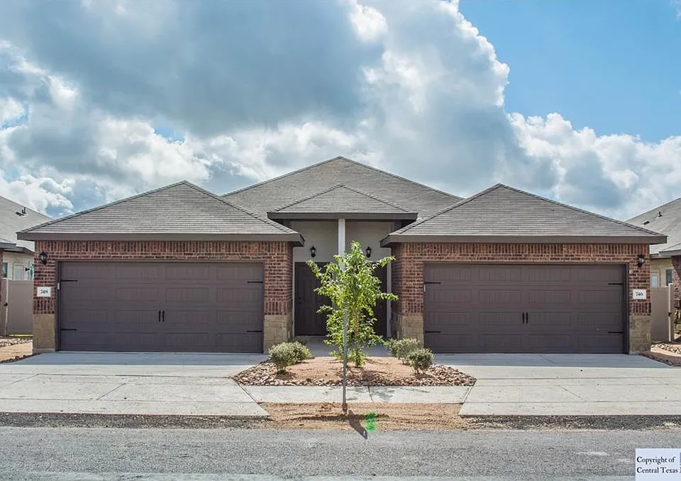 2551 Pahmeyer Rd #2