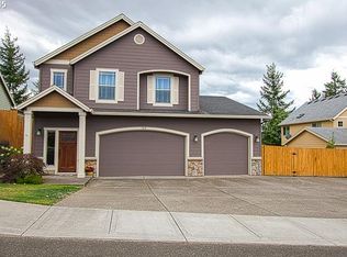 984 NE Wheeler Cir, Estacada, OR 97023