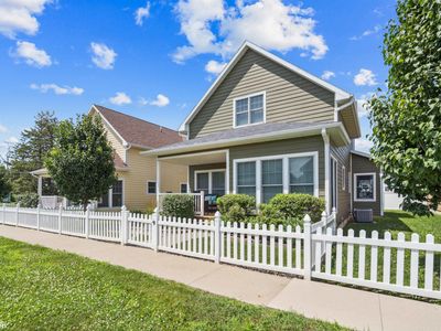2 Garden Cottage Ln, Grinnell, IA, 50112