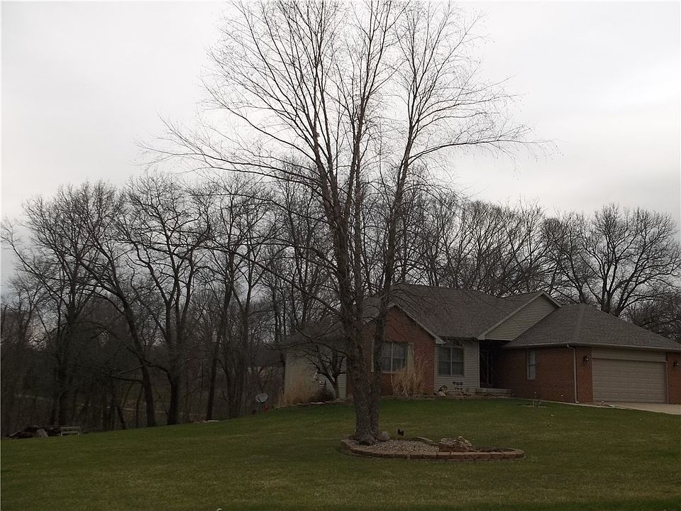 1st image of 1574 Iroquois Dr NE