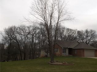 1574 Iroquois Dr NE, Solon, IA 52333