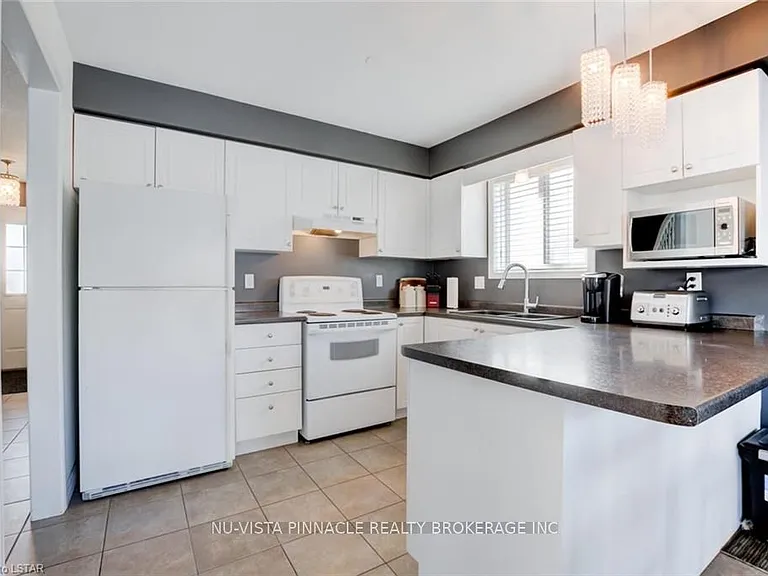 96 Reid Ct — Photo 9