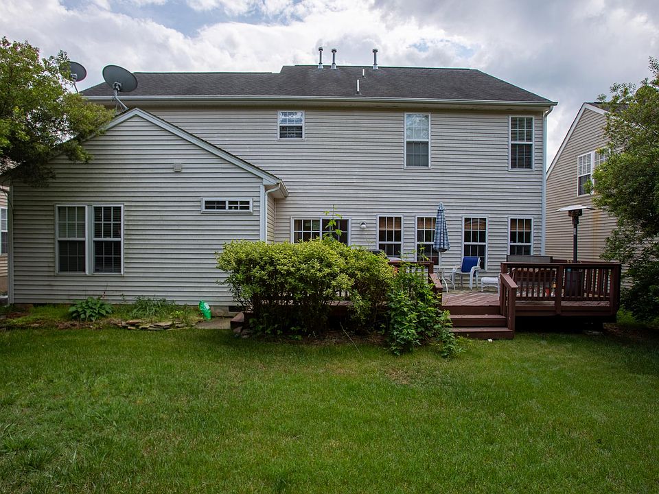 2nd image of 1217 Periwinkle Dr